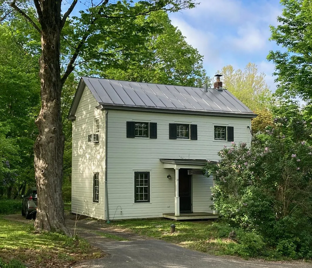 42 Stony Brook Rd — Photo 1