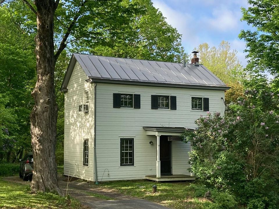 Front facade of Evermore Cottage