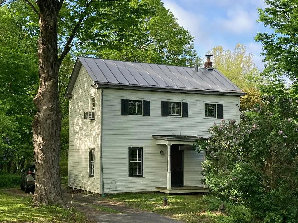 42 Stony Brook Rd