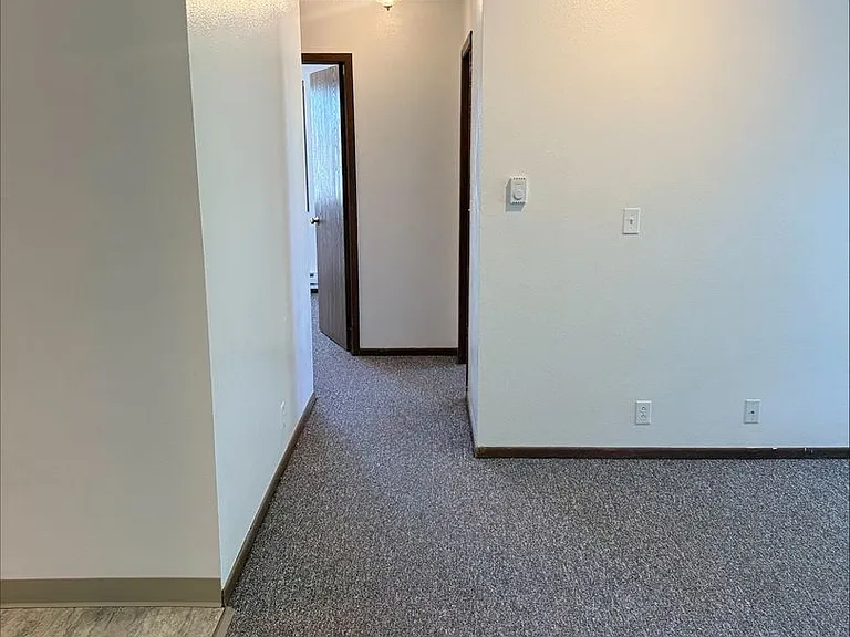 1216 S G Ave — Photo 40