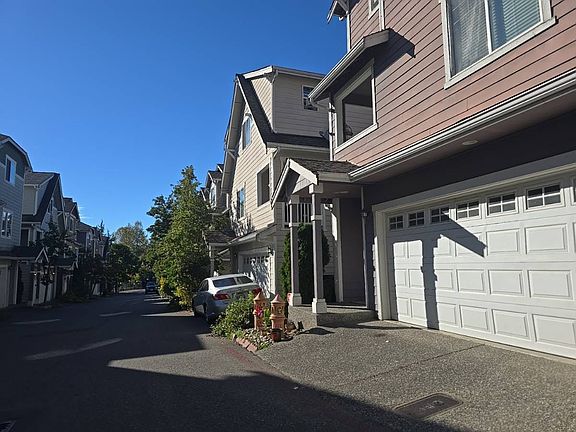 5th image of 1207 118th Pl SW