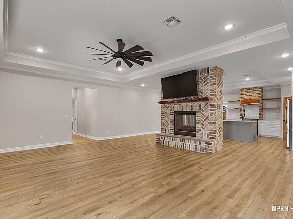 4th image of 304 Mariners Way