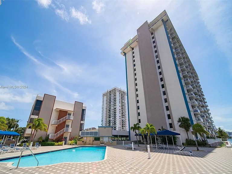 1600 Socean Dr #1 — Photo 19