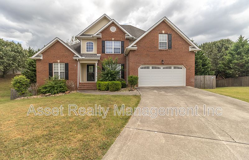 1st image of 1100 Winterberry Ln