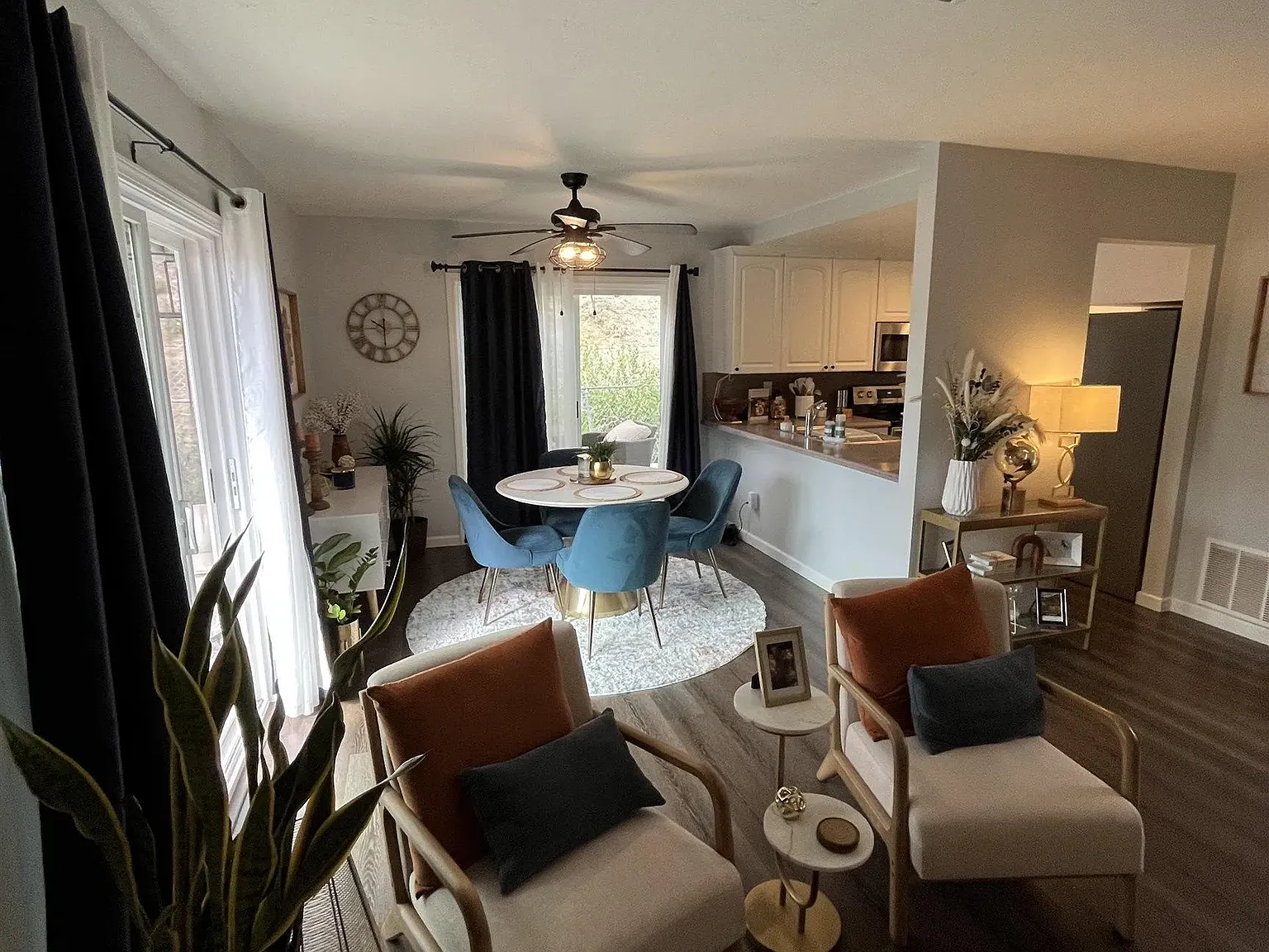 2 bed, 1.5 bath, 1190 sqft, $2,950 — Photo 4