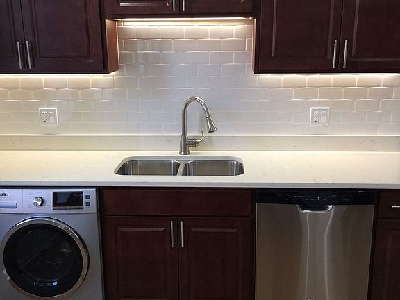 2nd image of 2134 W Webster Ave #2134-1E