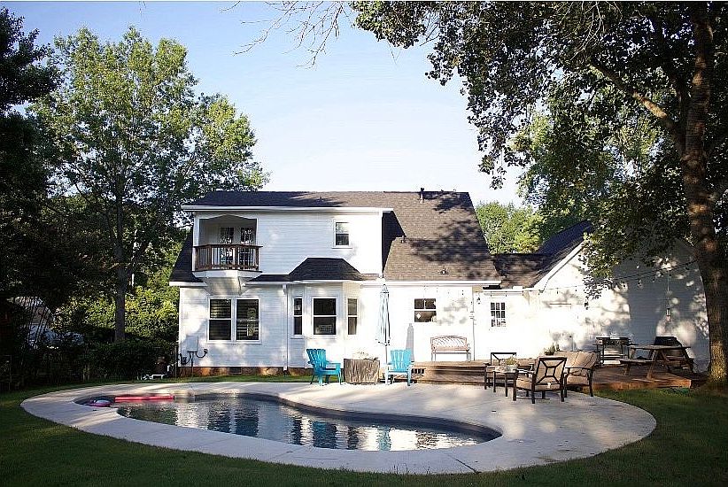 2nd image of 119 Carnette Dr