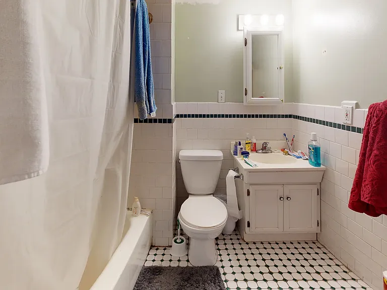 36 Mozart St #2 — Photo 10