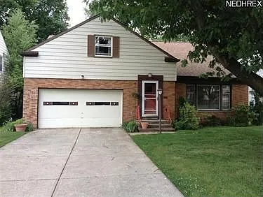 23805 Woodway Rd photo 1