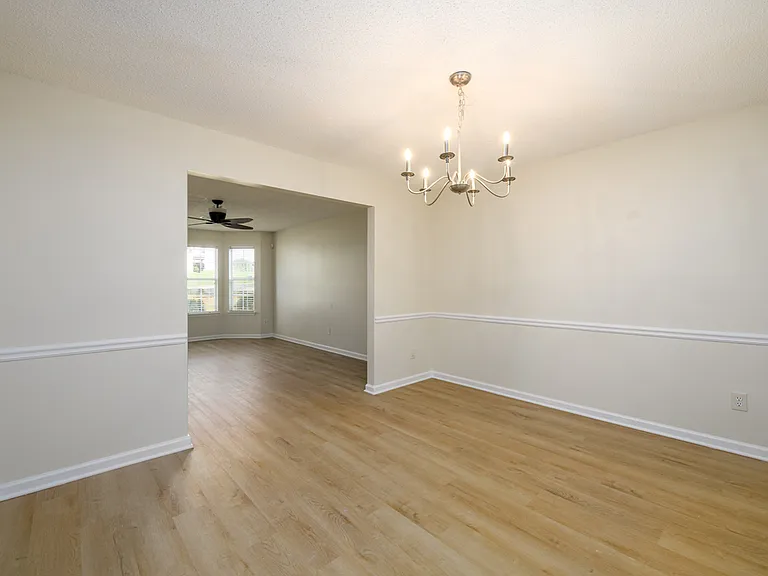 4827 Snap Creek Ln — Photo 12