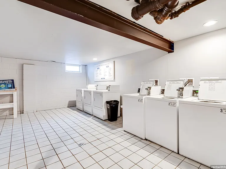 835 Merritt Ave — Photo 30