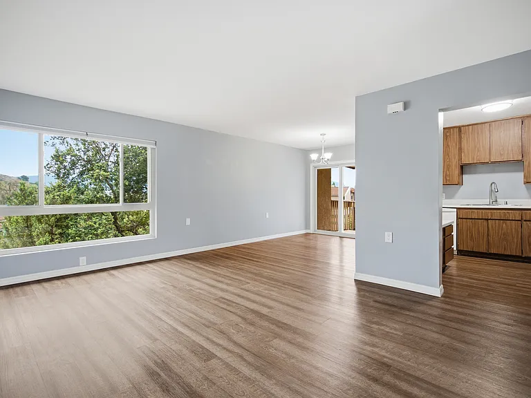 286 Oakleaf Dr #37 — Photo 2