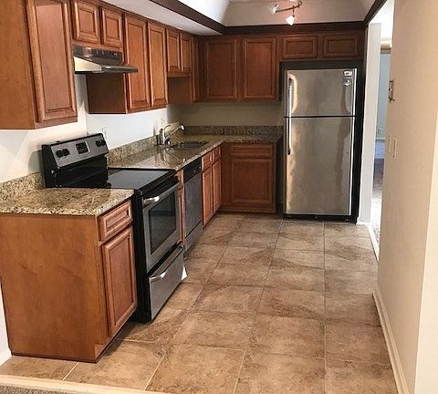 3rd image of 6590 Poplar Woods Cir S APT 2