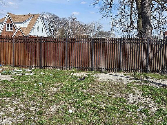 4th image of 7228 Rutherford St