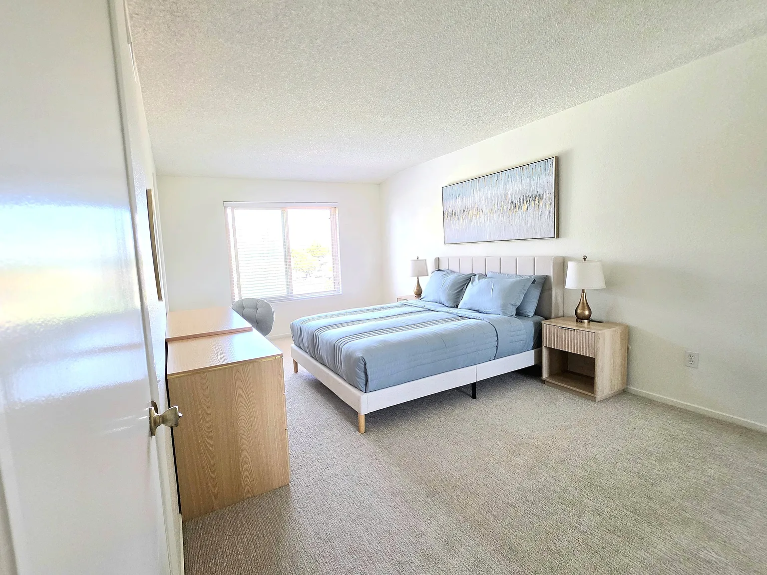 Iris Cir, Corona — Photo 1