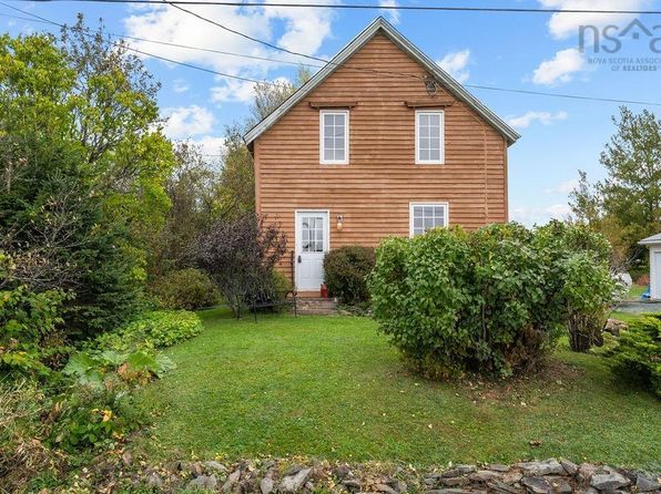 463 Willow St, Cumberland, NS B4H 3Y3