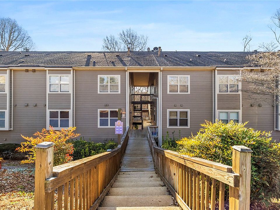 1st image of 109 Captains Way