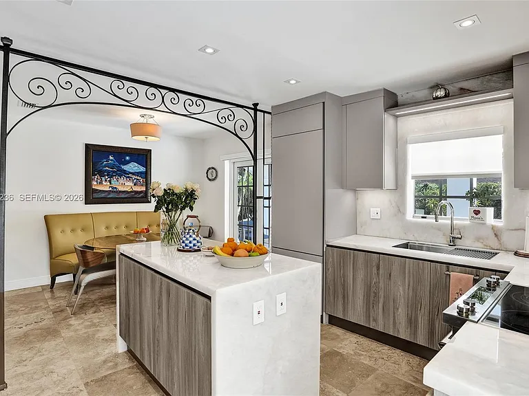 1534 Palancia Ave — Photo 15