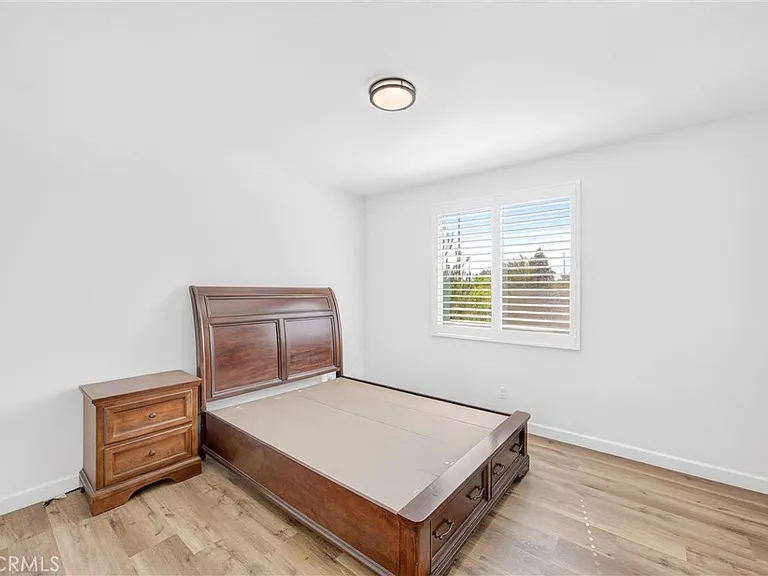 1617 Camden Ct — Photo 18