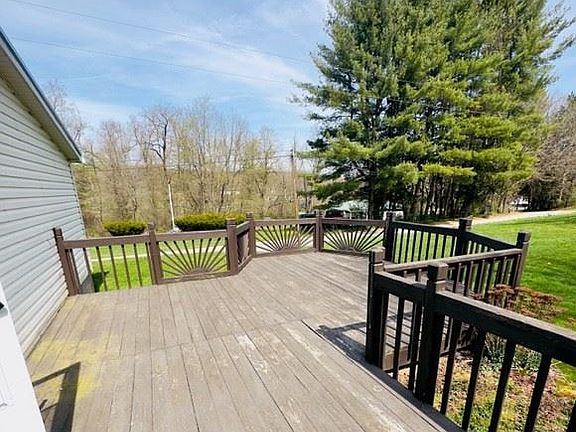 3rd image of 408 Hagentown Rd