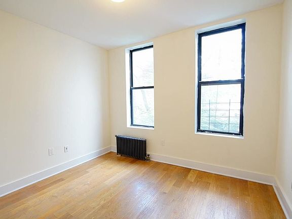 3rd image of 928 Columbus Ave APT 4N