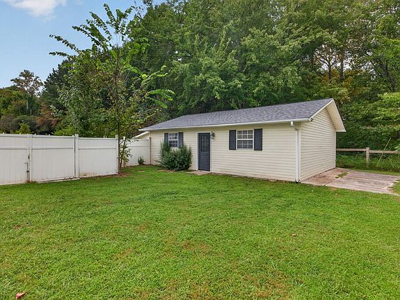 5th image of 325 Speck Rd