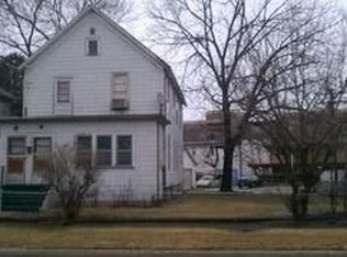 1113 McAlister Ave, North Chicago, IL 60064
