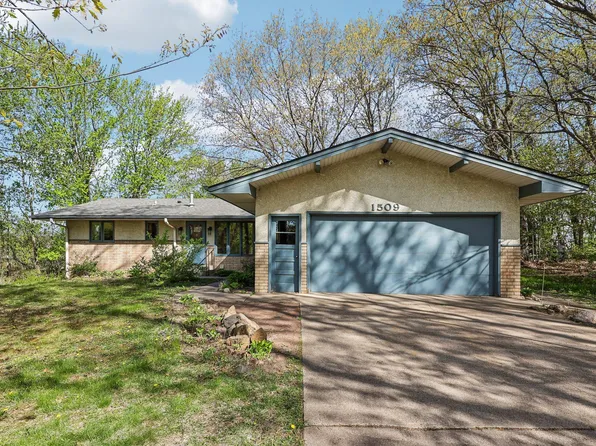 1509 166th Ave NE, Ham Lake, MN 55304
