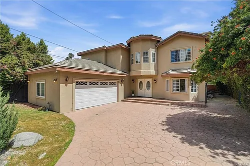 5224 Woodlake Ave Photo 1
