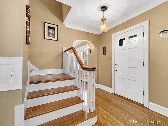 2nd image of 623 S Kensington Ave