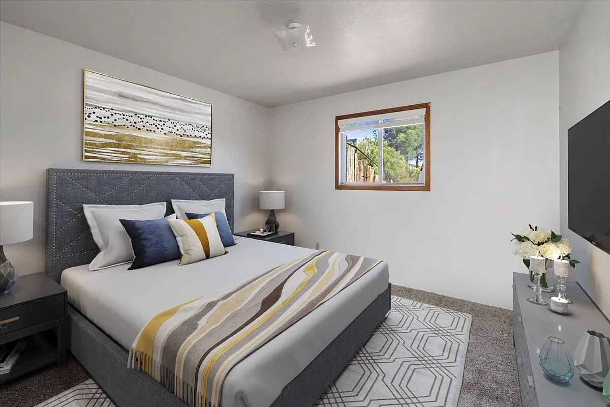 2 bed, 900 sqft, $1,350 — Photo 2