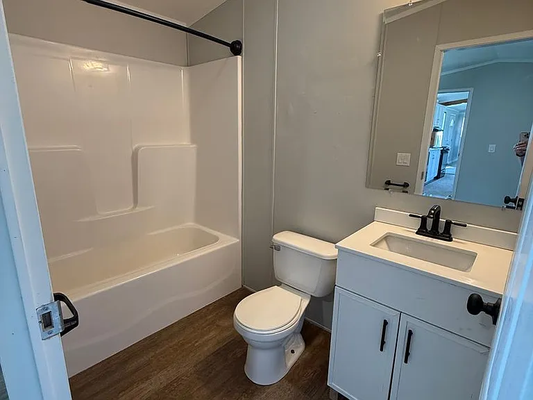 1323 Floyd Ave — Photo 12