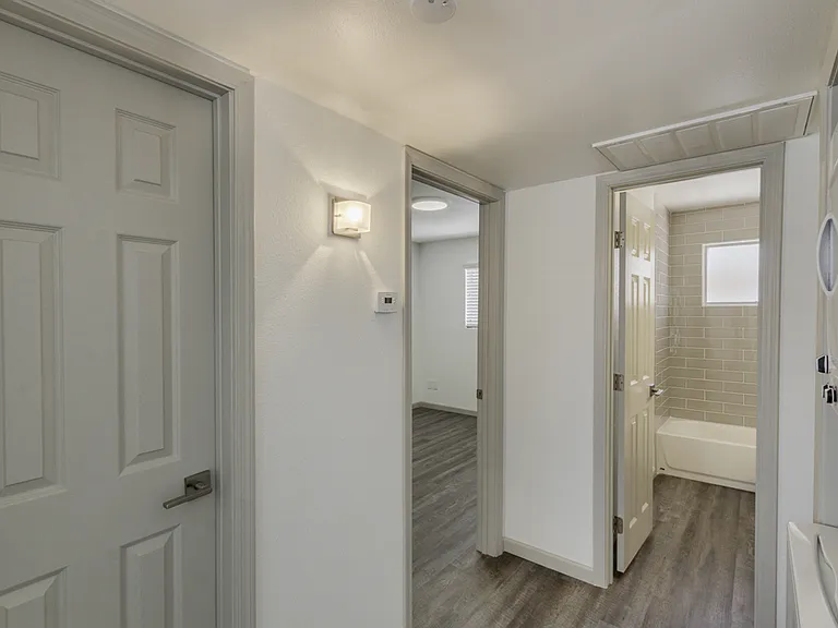 $0 First Month Rent! Remodeled 2 Bed Casita w/ Private Patio, W/D & Pool — Photo 19