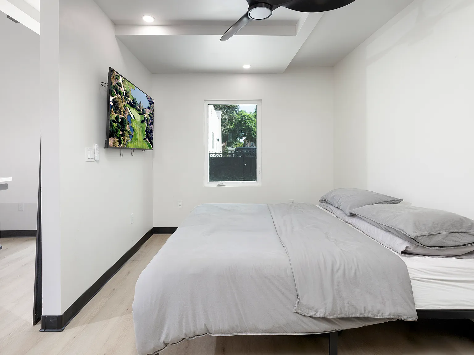 1 bed, 486 sqft, $2,450 — Photo 3