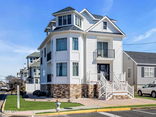 550 Whiting Ave, Manasquan, NJ 08736