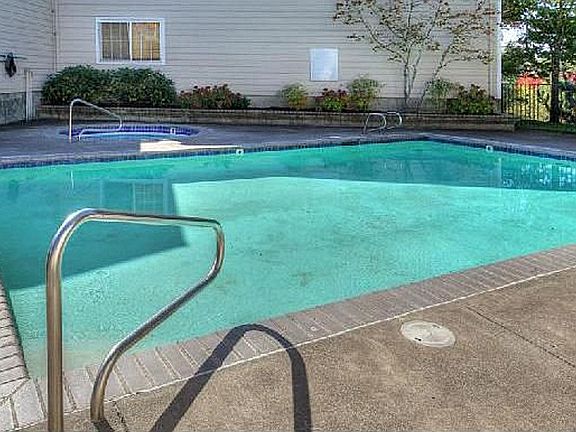 3rd image of 17548 NW Springville Rd Unit F8