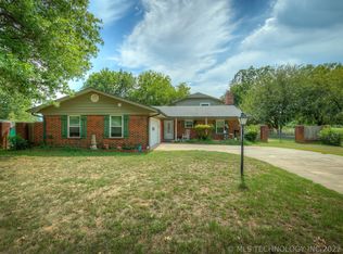 14512 Mockingbird Ln, Sand Springs, OK 74063