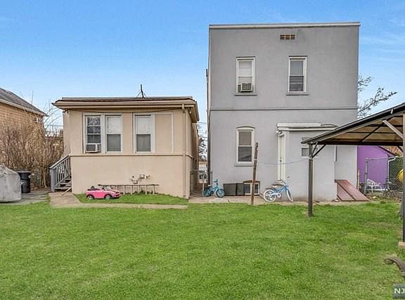 3rd image of 24 Green Ct #26