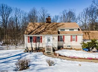 91 Schaaf Rd, Bloomsbury, NJ 08804