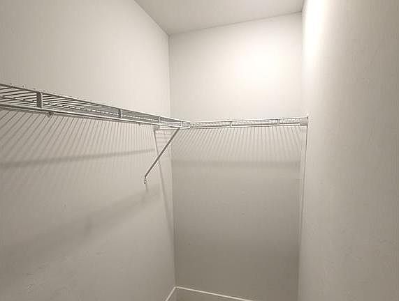 3rd image of 311 SW 47th Ter