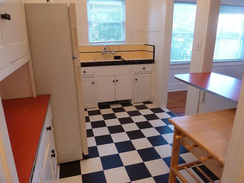 1st image of 4605 Campus Ave