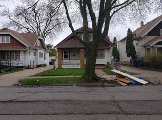 3020 N 57th St, Milwaukee, WI 53210