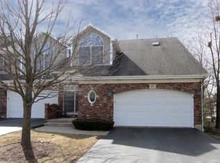 819 W Drew Ln, Palatine, IL 60067