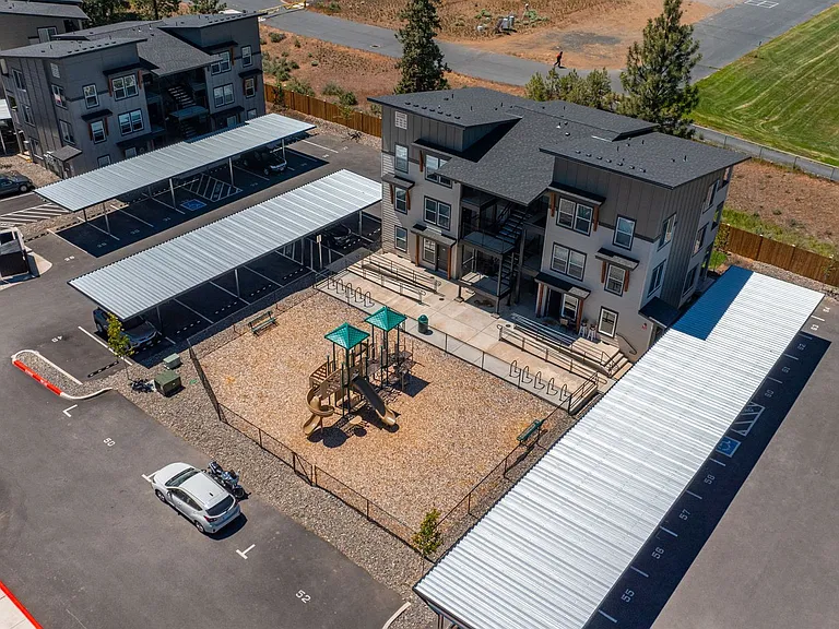 McKenzie Meadows Apartments — Photo 43
