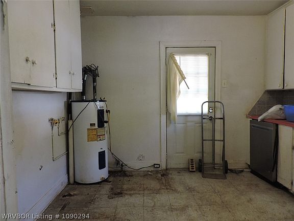 2nd image of 535 N 39th St