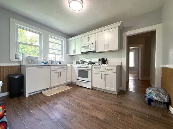 39 Waterhouse St, Somerville, MA