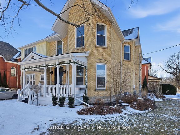 4th image of 82 Wellington St