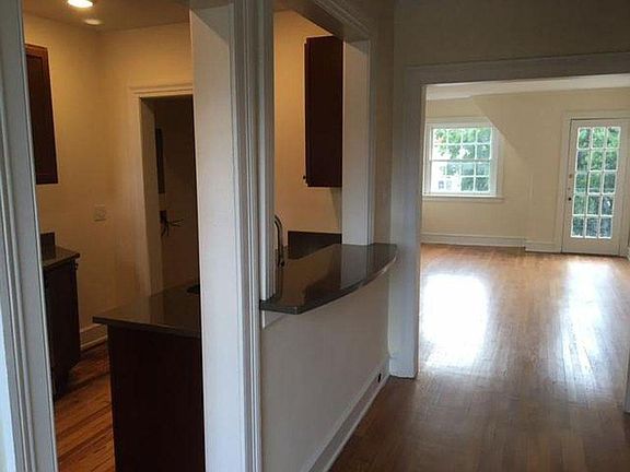 3rd image of 3402 Park Ave APT 1