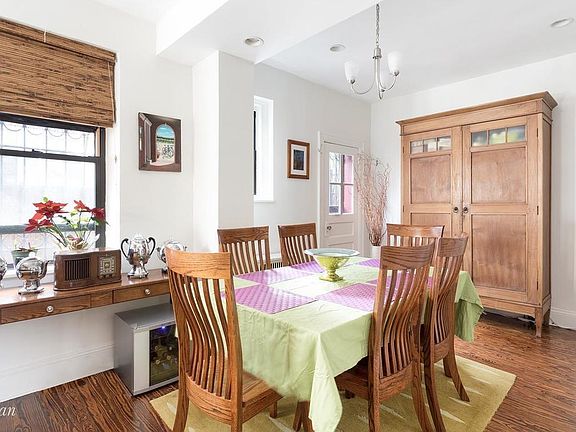 3rd image of 324 Sackett St