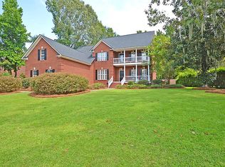 135 Loganberry Cir, Goose Creek, SC 29445